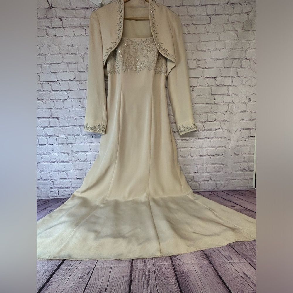Mori Lee Ecru Beige Classic Crystal Beaded Embellished Full Evening Dress Size 8
